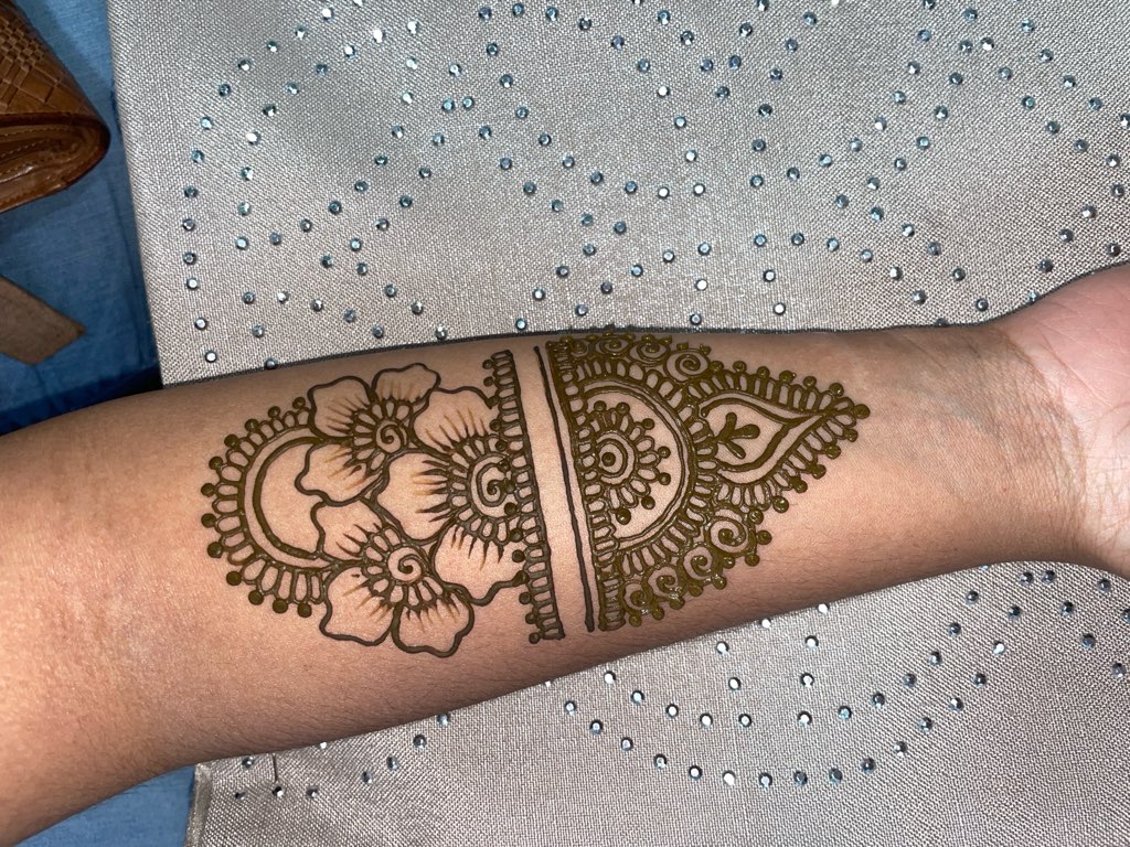 Henna for Body design 13